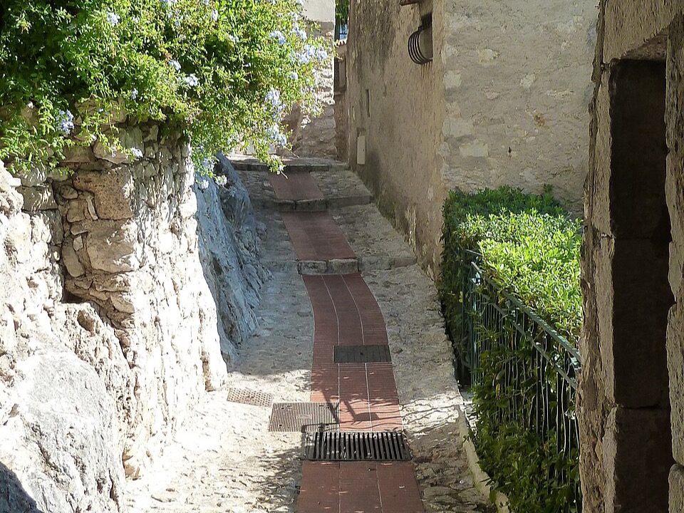 Lane in the village of Èze where La Taverne d'Antan is tucked away