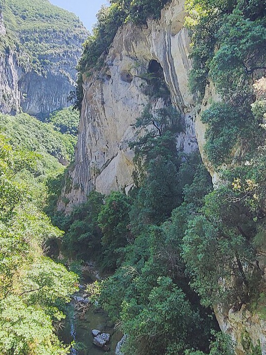 The Loup canyon seen from one of the road's stopping points, the terrain of the mountain-bike route