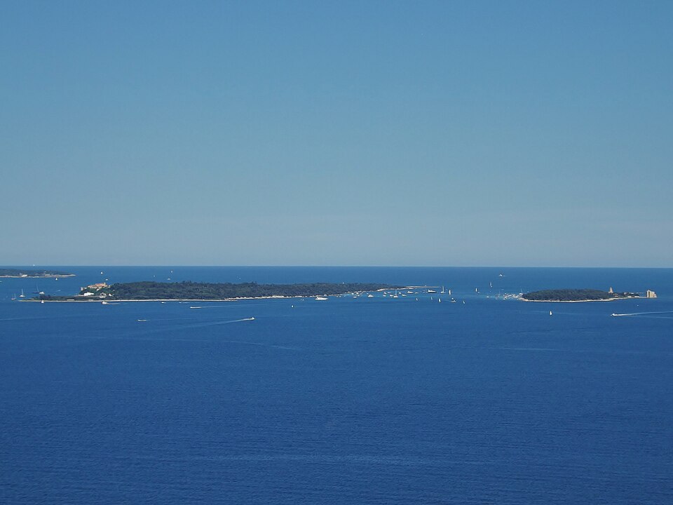 Île Sainte-Marguerite hike