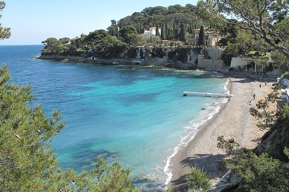 Pebble cove with turquoise water near Pointe Sainte-Hospice, on Cap Ferrat